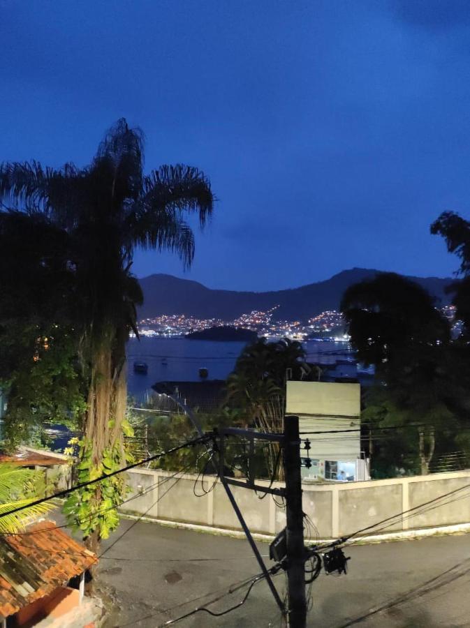 Apartamentos Com Vista Para O Mar - Mirante Do Marinas 安格拉杜斯雷斯 外观 照片