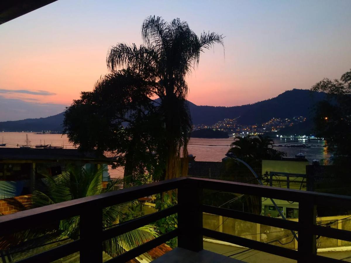 Apartamentos Com Vista Para O Mar - Mirante Do Marinas 安格拉杜斯雷斯 外观 照片