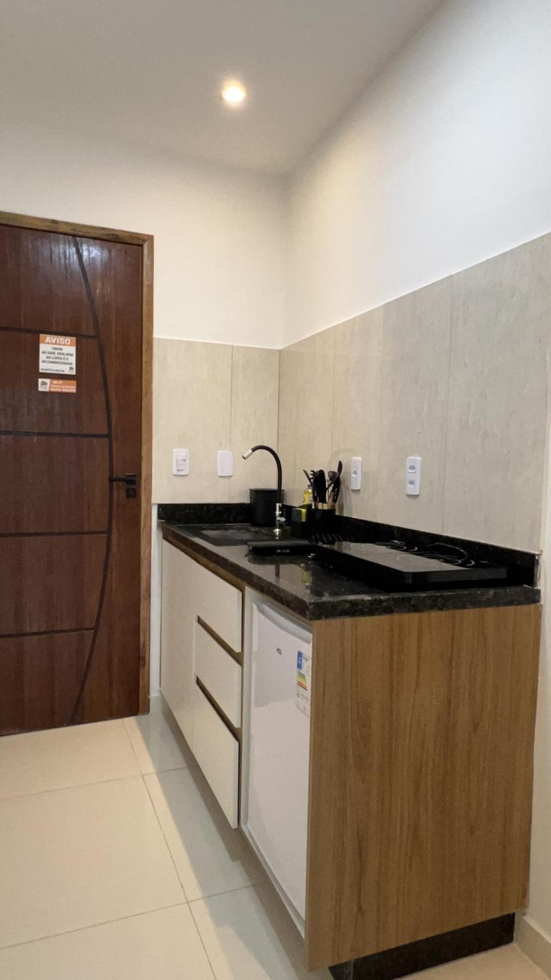 Apartamentos Com Vista Para O Mar - Mirante Do Marinas 安格拉杜斯雷斯 外观 照片