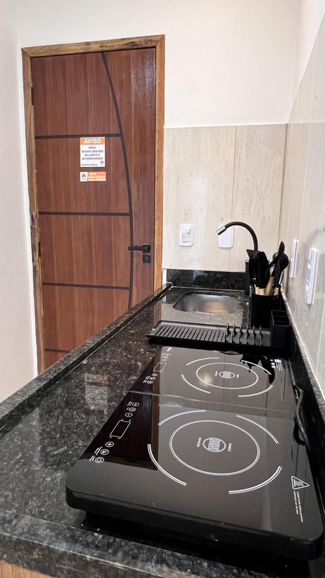 Apartamentos Com Vista Para O Mar - Mirante Do Marinas 安格拉杜斯雷斯 外观 照片