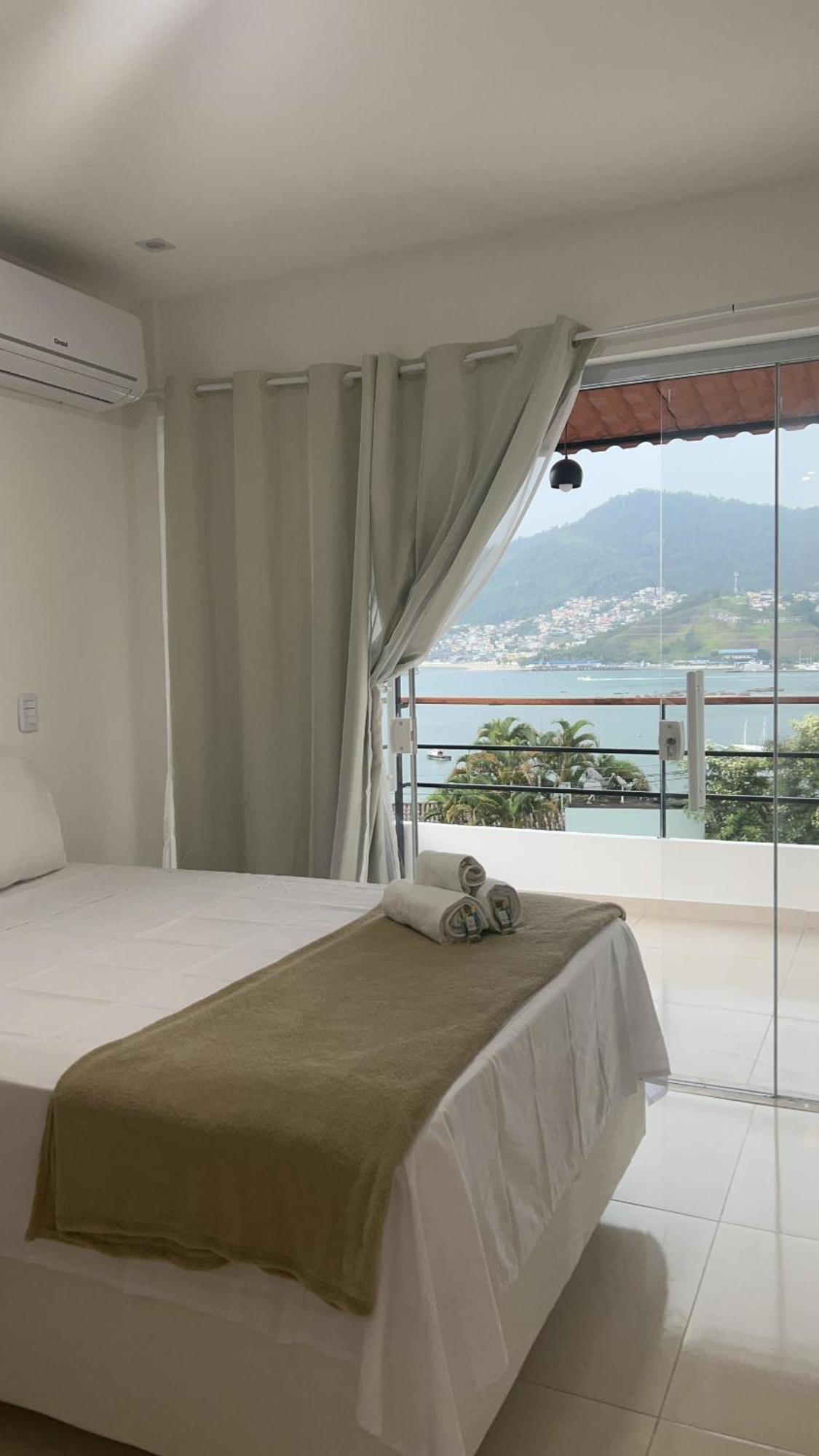 Apartamentos Com Vista Para O Mar - Mirante Do Marinas 安格拉杜斯雷斯 外观 照片