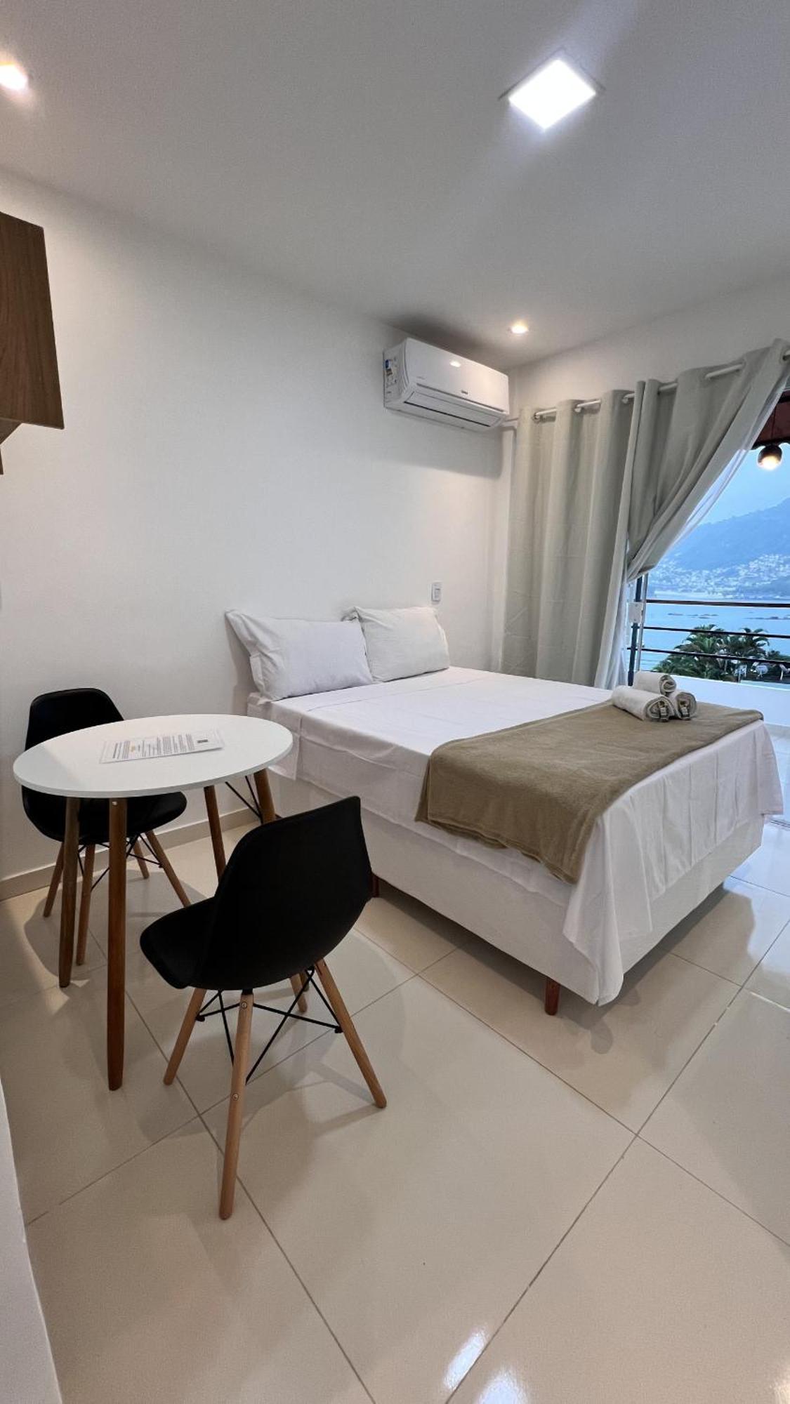 Apartamentos Com Vista Para O Mar - Mirante Do Marinas 安格拉杜斯雷斯 外观 照片