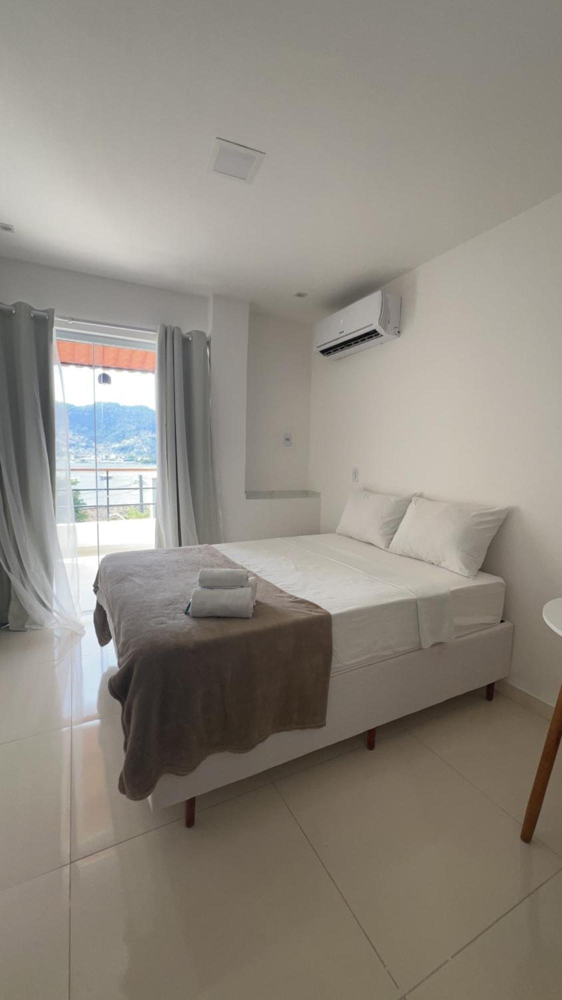 Apartamentos Com Vista Para O Mar - Mirante Do Marinas 安格拉杜斯雷斯 外观 照片