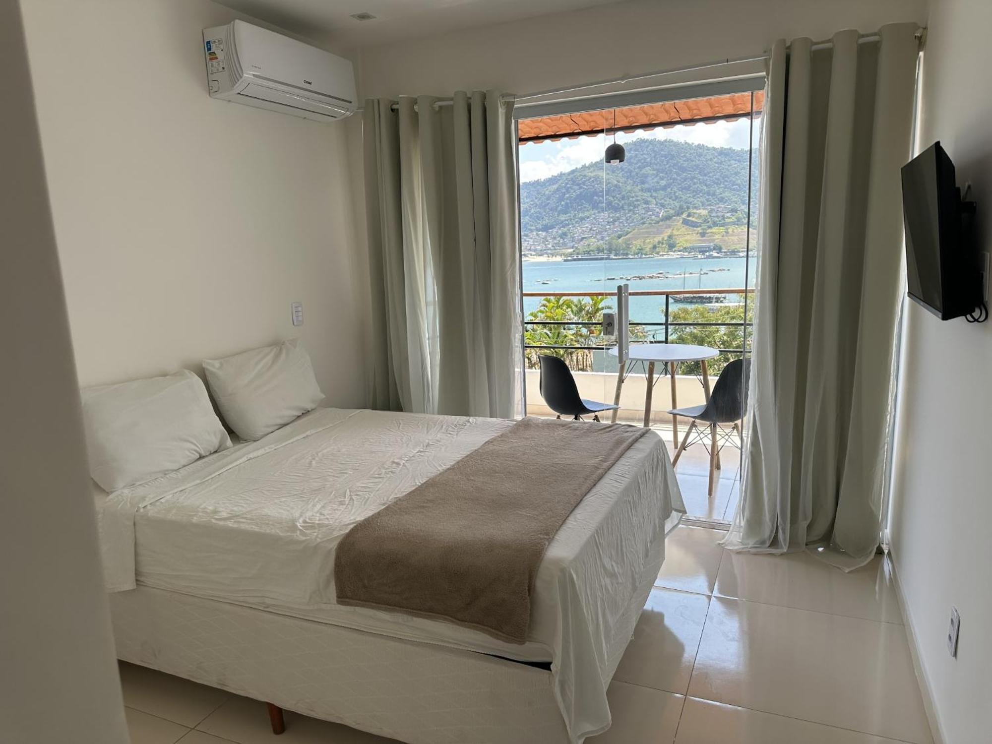 Apartamentos Com Vista Para O Mar - Mirante Do Marinas 安格拉杜斯雷斯 外观 照片